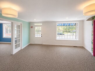 Plus de détails pour 1-3 Brick Walk Ln, Farmington, CT - Commerce de détail à louer
