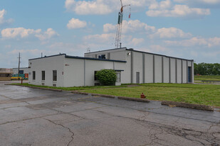 3020 E. River Rd - AC & Heated Industrial - Entrepôt