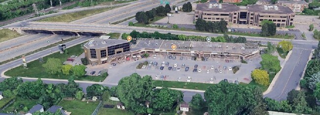 Plus de détails pour 475 Av Dumont, Dorval, QC - Commerce de détail à vendre