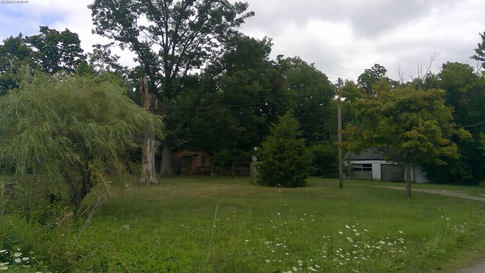 5820 Huguenard Rd, Fort Wayne, IN à vendre - Photo du bâtiment - Image 2 de 5