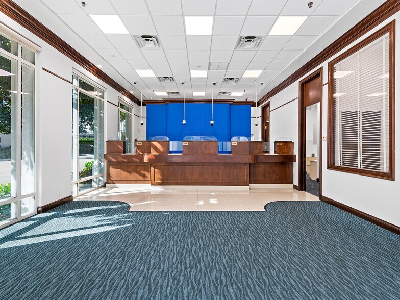 200 NE 3rd Ave, Fort Lauderdale, FL for lease - Interior Photo - Image 3 of 7