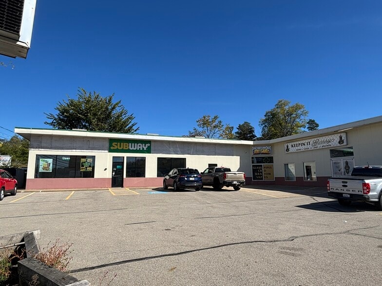 502 Washington Rd, Washington, PA for lease - Building Photo - Image 3 of 5