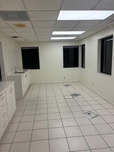 9260-9290 Hammocks Blvd, Miami, FL for lease Interior Photo- Image 1 of 6