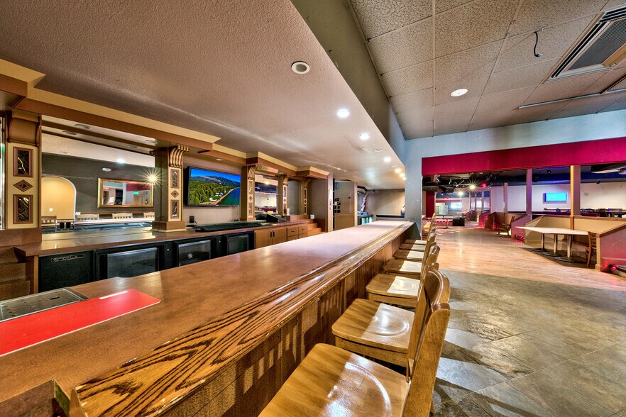 10025 US-50, Mound House, NV à vendre - Photo du bâtiment - Image 3 de 26