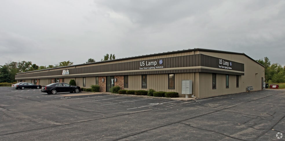 3600 Velp Ave, Howard, WI for lease - Building Photo - Image 1 of 9