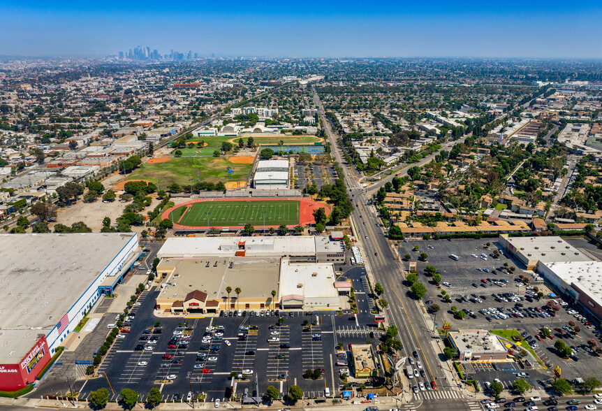 3480-3552 S La Brea Ave, Los Angeles, CA for lease - Building Photo - Image 2 of 8