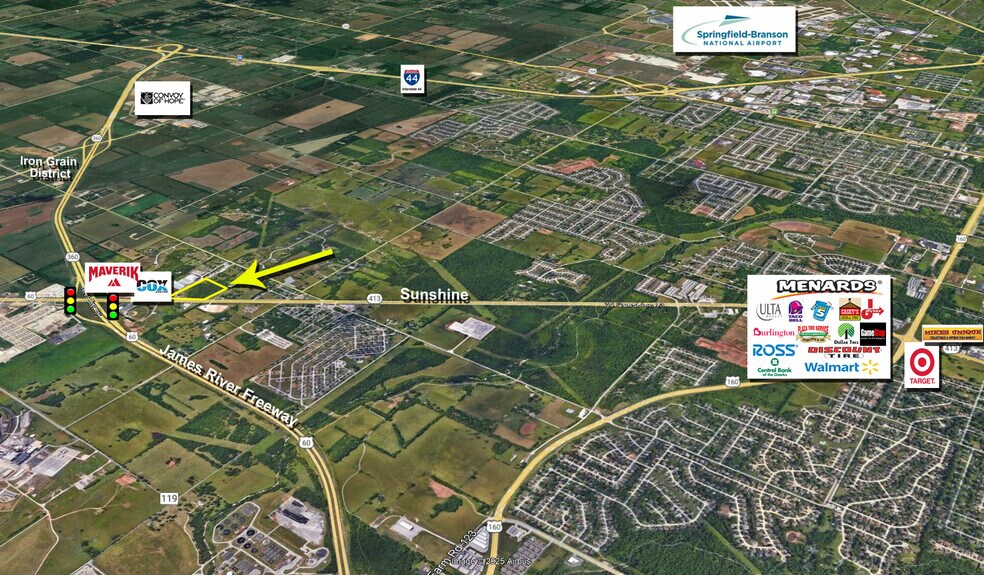 5389 W Sunshine, Springfield, MO à vendre - Photo du bâtiment - Image 2 de 4