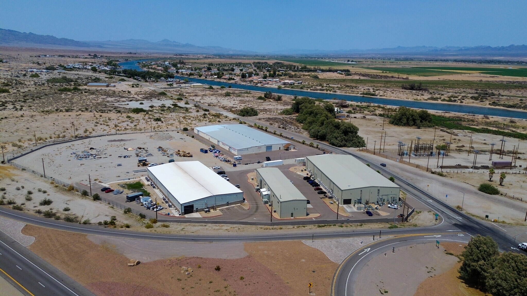 3241 Needles Hwy, Needles, CA à louer Photo principale- Image 1 de 4