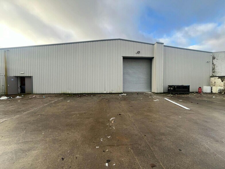 33 Carron Pl, East Kilbride à louer - Photo du bâtiment - Image 2 de 11