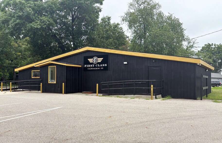 9017 S Sprinkle Rd, Kalamazoo, MI for lease - Building Photo - Image 1 of 4