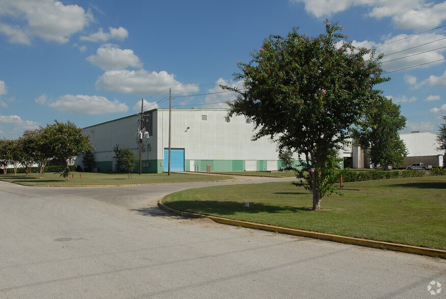3000 Brittmoore Rd, Houston, TX à louer - Photo du bâtiment - Image 1 de 7