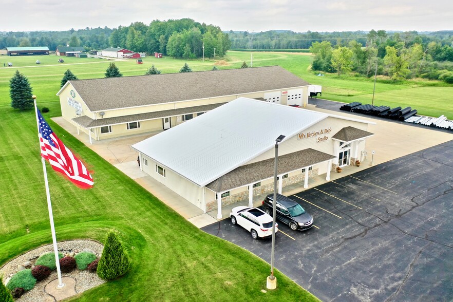 Vente au détail dans West Branch, MI à vendre - Photo du bâtiment - Image 1 de 1