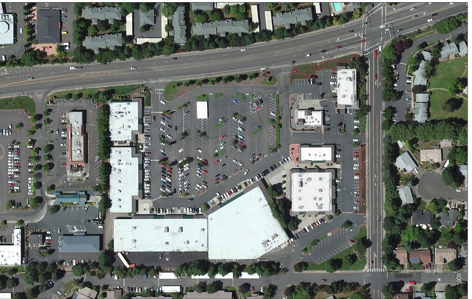 12180-12198 SW Scholls Ferry Rd, Tigard, OR for lease - Building Photo - Image 2 of 3