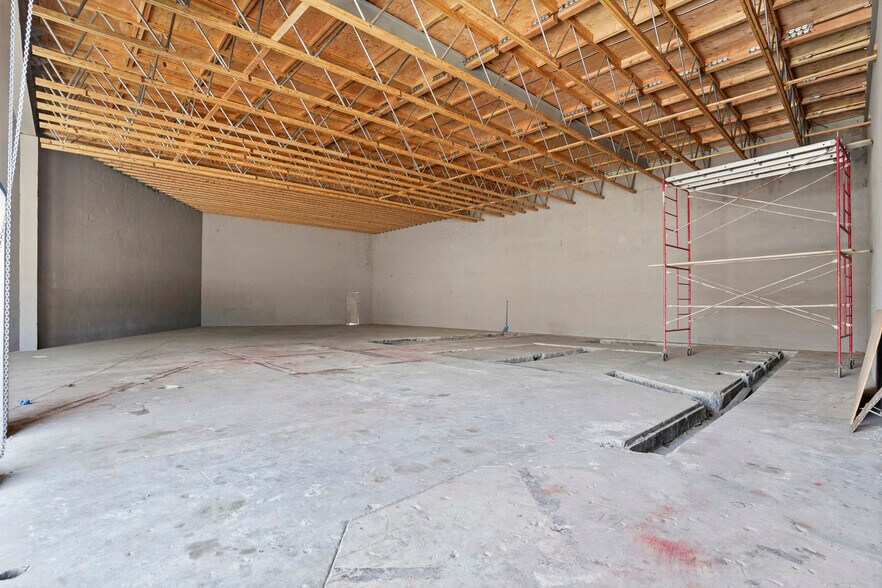 10926 Randall St, Sun Valley, CA for lease - Interior Photo - Image 2 of 21