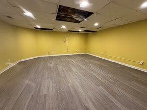 4515 Chamblee Dunwoody Rd, Atlanta, GA for lease Interior Photo- Image 1 of 3