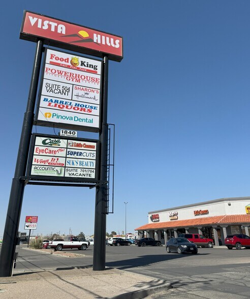 1840 N Lee Trevino Dr, El Paso, TX à louer - Photo du bâtiment - Image 2 de 17