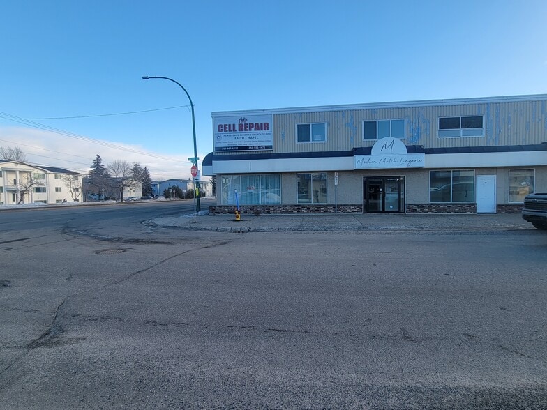 3861 15th Av, Prince George, BC for lease - Building Photo - Image 2 of 10