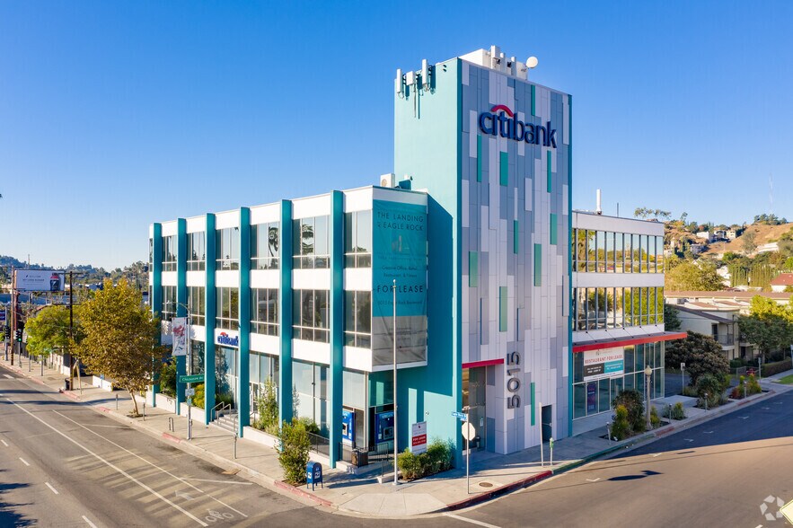 5015 Eagle Rock Blvd, Los Angeles, CA à louer - Photo du bâtiment - Image 1 de 10