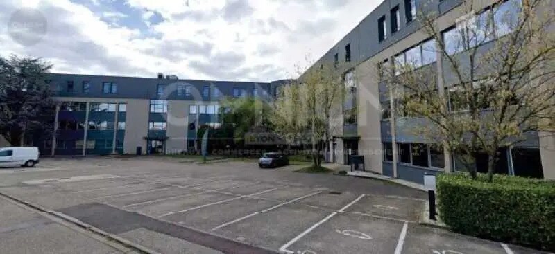 Office in Écully for lease - Building Photo - Image 3 of 3