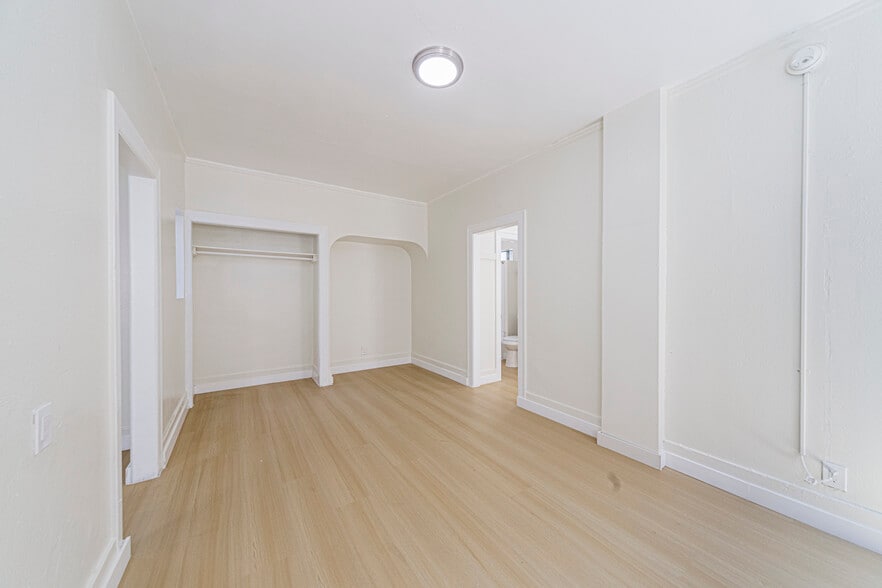 2505-2509 Malabar St, Los Angeles, CA for sale - Building Photo - Image 3 of 10