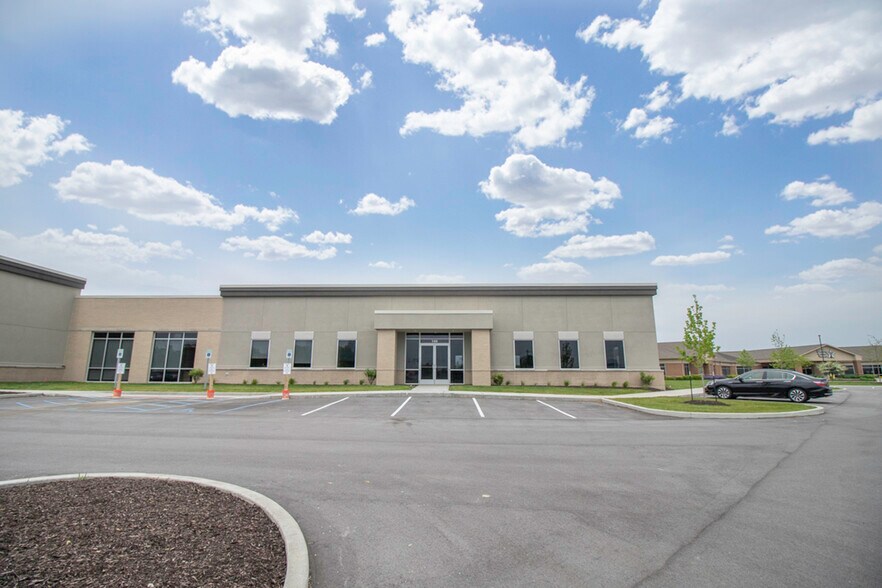 3743 Landmark Dr, Lafayette, IN à louer - Photo du bâtiment - Image 2 de 4