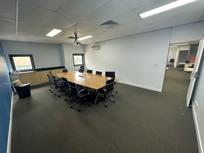118 Auburn St, Coniston for lease Interior Photo- Image 1 of 6