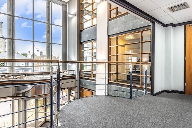 40 Church St, Staines à vendre - Photo intérieure - Image 3 de 5