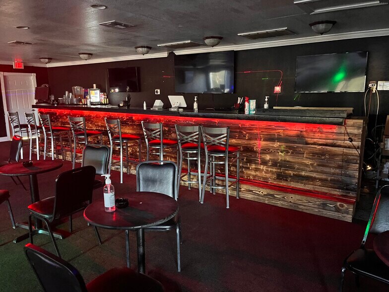 3525 Boone St, Moss Point, MS à vendre - Photo du bâtiment - Image 3 de 7