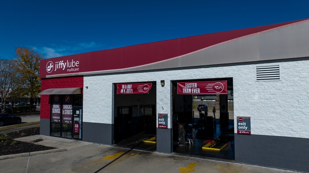 14275 Coursey Blvd, Baton Rouge, LA for sale - Primary Photo - Image 1 of 7