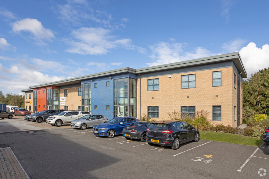 Priory Park E, Hull for lease - Primary Photo - Image 1 of 15