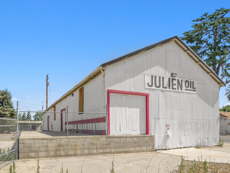 1319 W Goshen Ave, Visalia, CA à vendre - Photo du bâtiment - Image 2 de 6