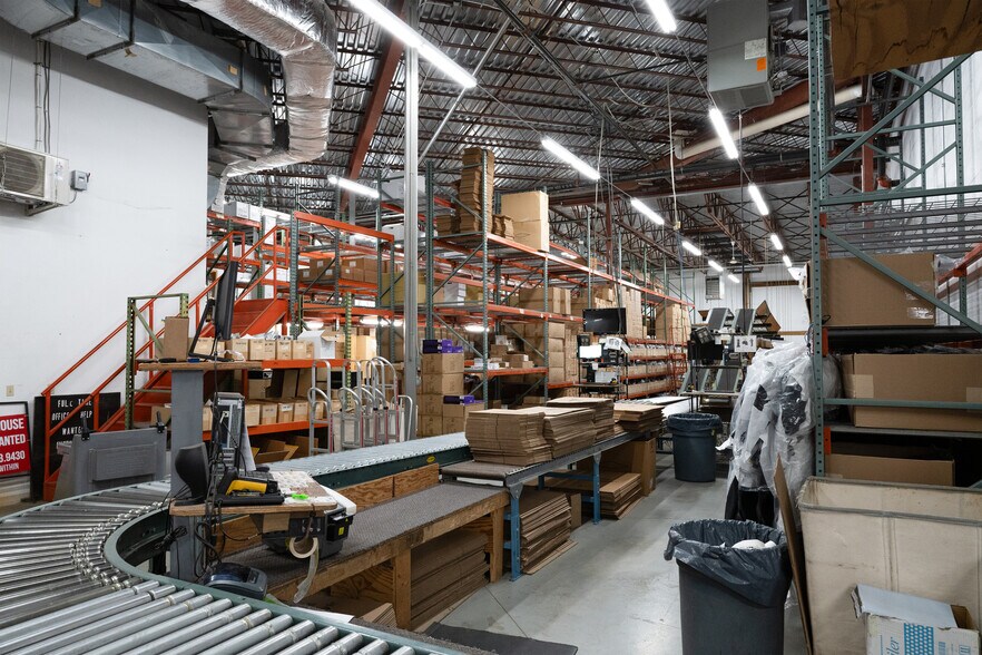 121 Franklin St, Hanson, MA à vendre - Photo du bâtiment - Image 3 de 13