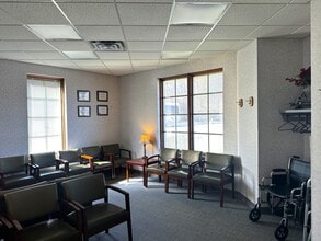 77 E Woodbury Dr, Dayton, OH à louer Photo intérieure- Image 1 de 10