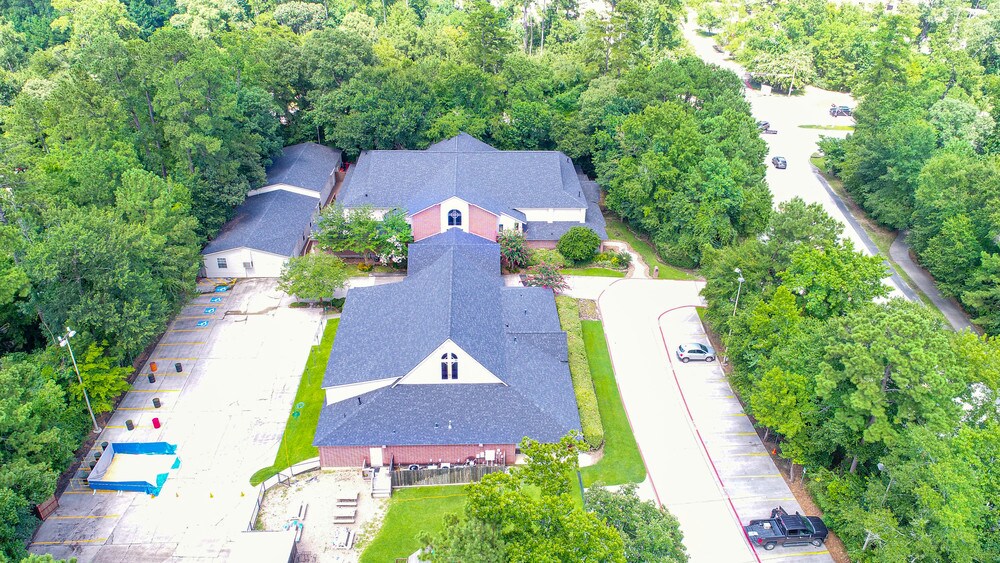 6265 Shadowbend, The Woodlands, TX for lease Primary Photo- Image 1 of 3