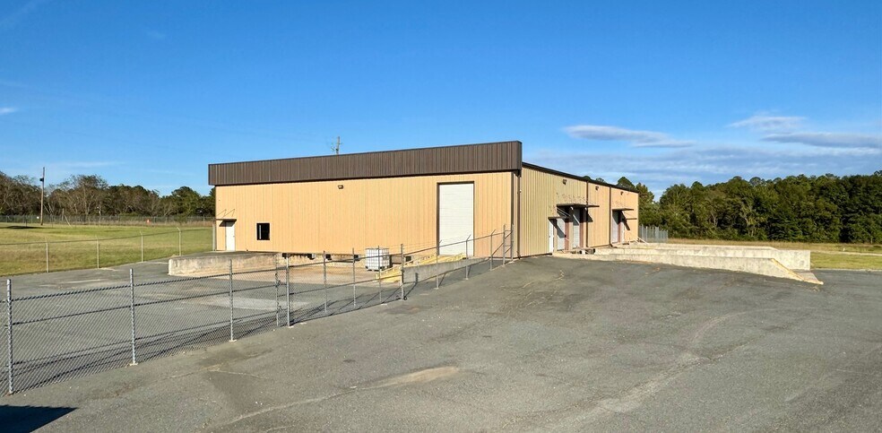 628 Industrial Park Rd, Roberta, GA à louer - Photo du bâtiment - Image 1 de 12