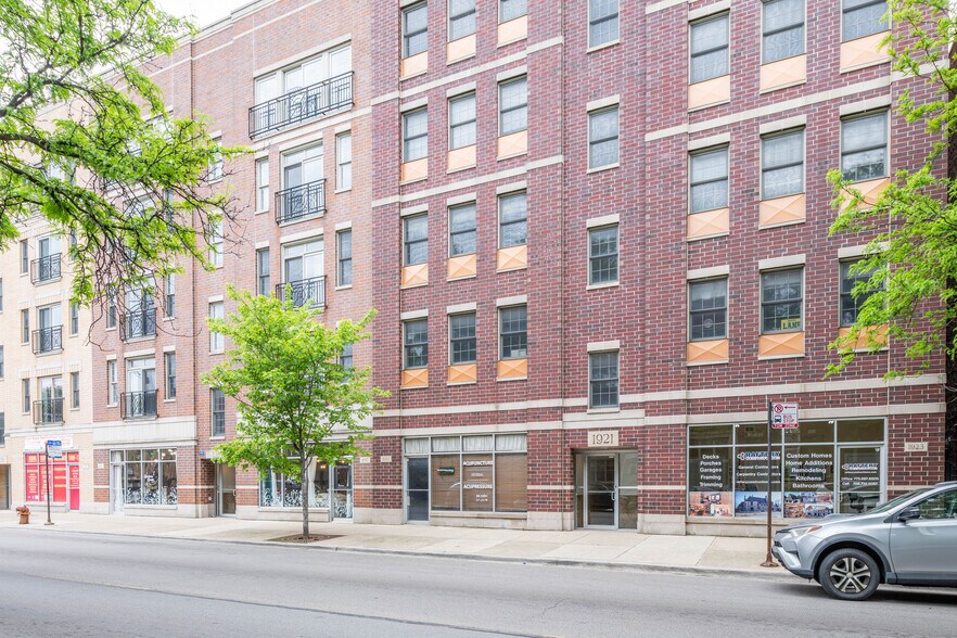 1855-1923 W Diversey Pky, Chicago, IL à vendre - Photo du bâtiment - Image 2 de 14