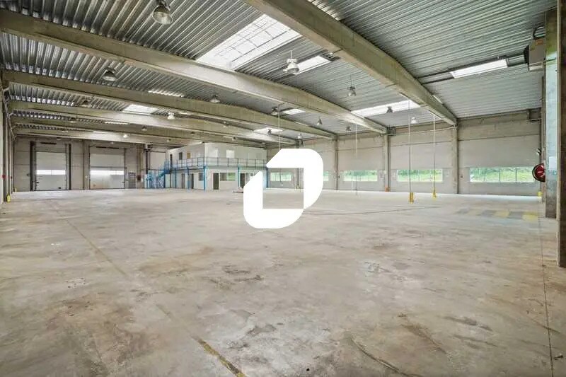 Flex in Chilly-Mazarin for lease - Interior Photo - Image 2 of 14