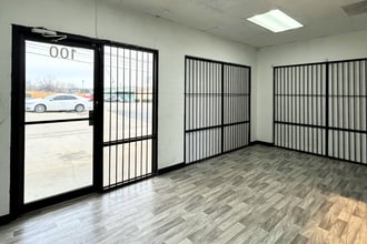 400 N Bowen Rd, Arlington, TX for lease Interior Photo- Image 2 of 3