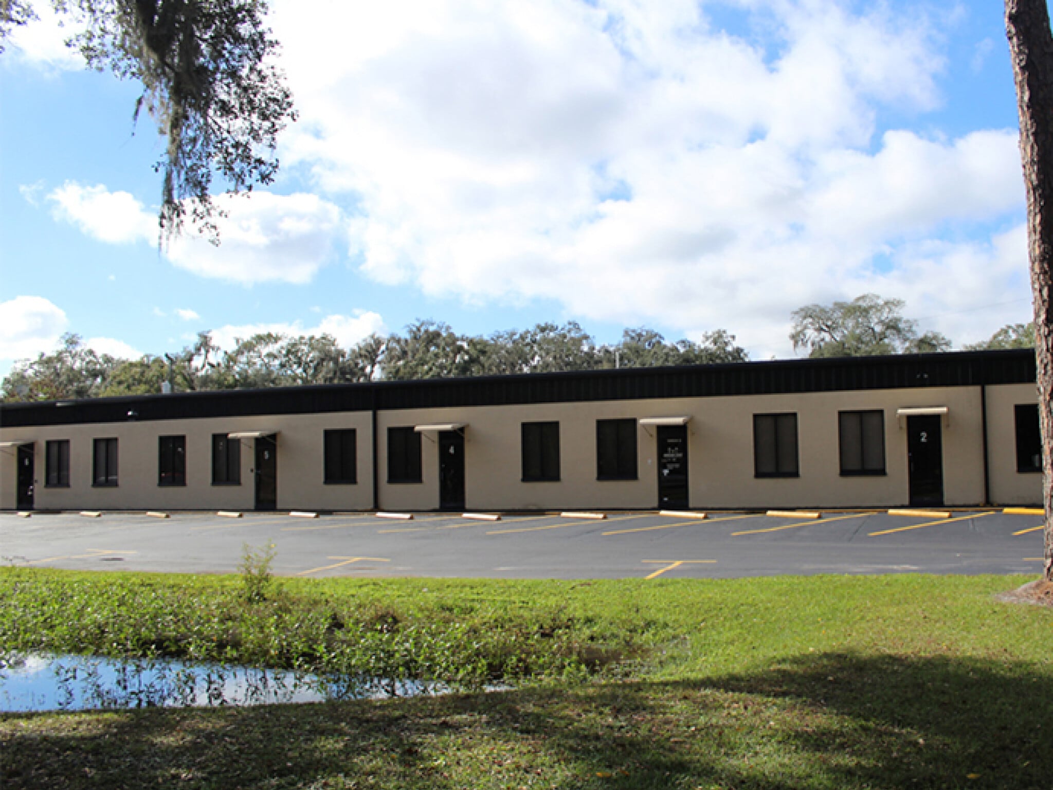 13652 N 12th St, Tampa, FL for lease Primary Photo- Image 1 of 10