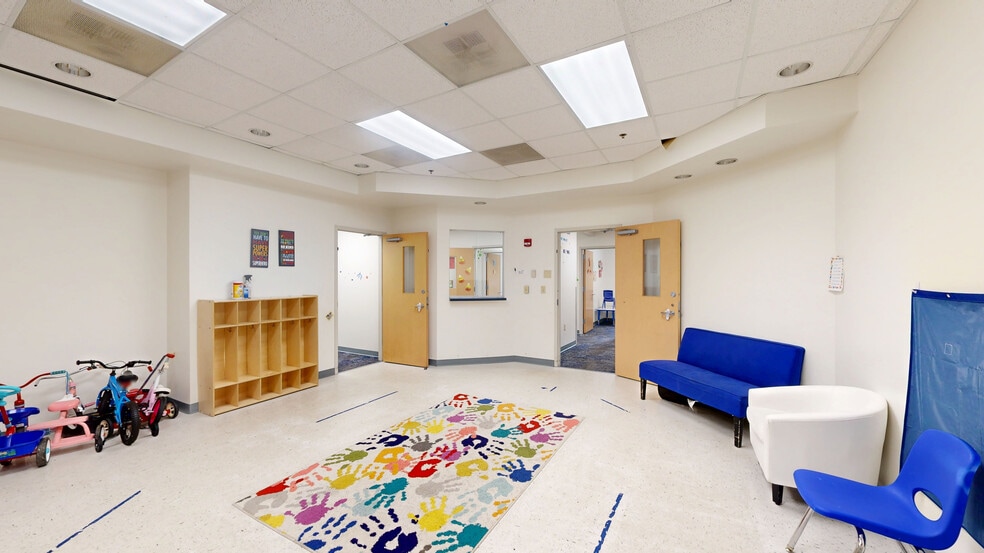 570 Long Point Rd, Mount Pleasant, SC for lease - Matterport 3D Scan - Image 2 of 30