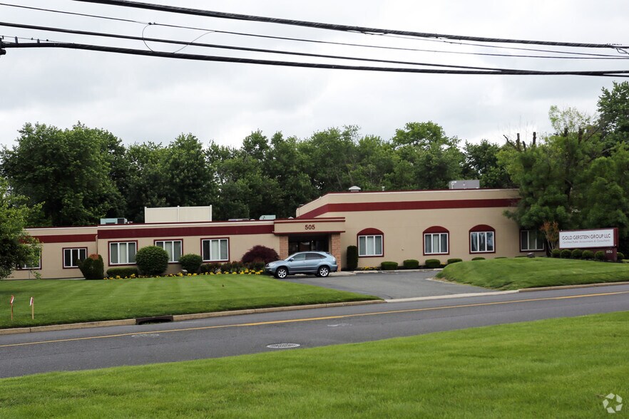 505 Pleasant Valley Ave, Moorestown, NJ à vendre - Photo principale - Image 1 de 14