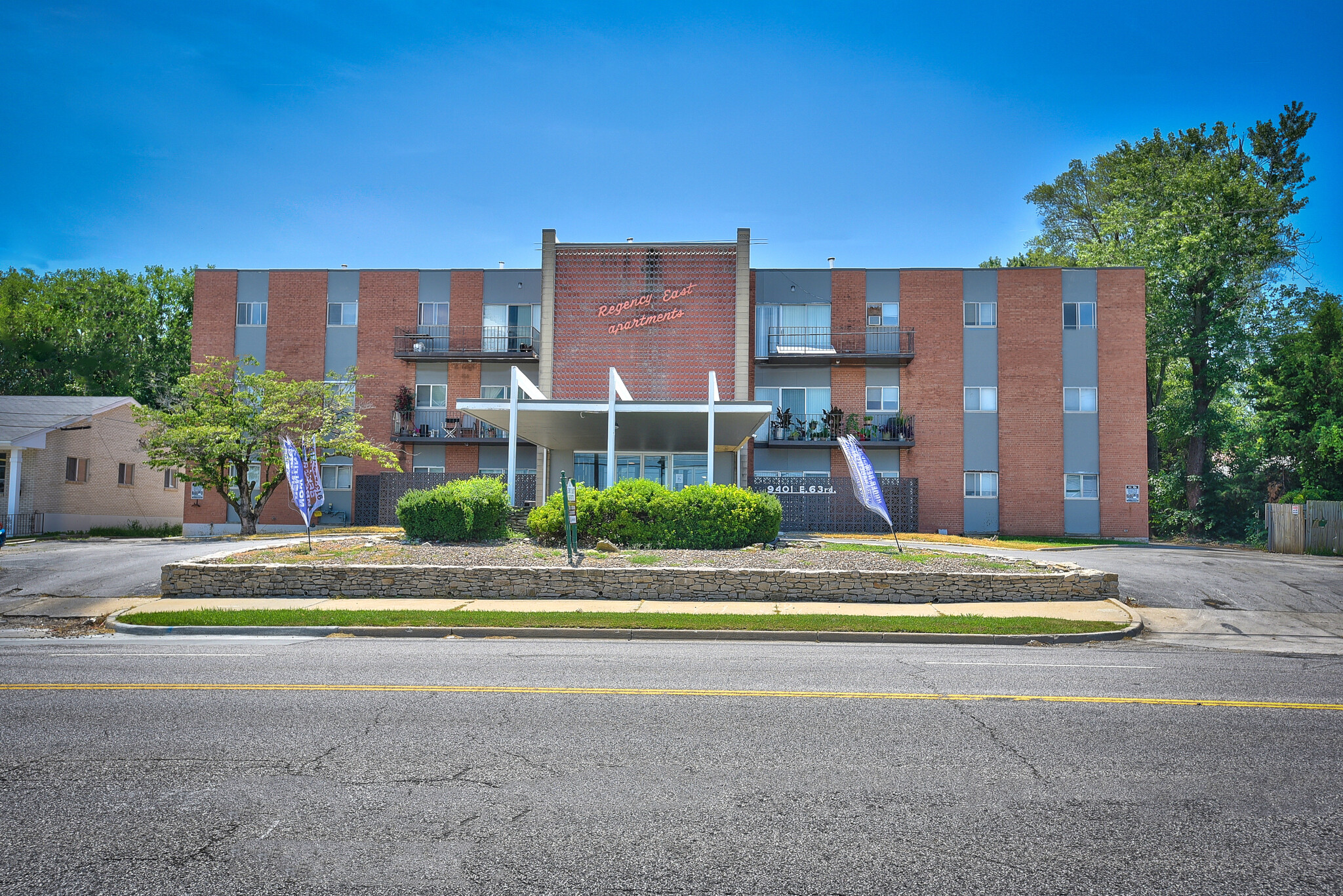 9401 E 63rd St, Raytown, MO à vendre Photo du bâtiment- Image 1 de 1