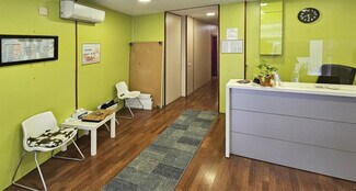 Plus de détails pour Multi-résidentiel à vendre