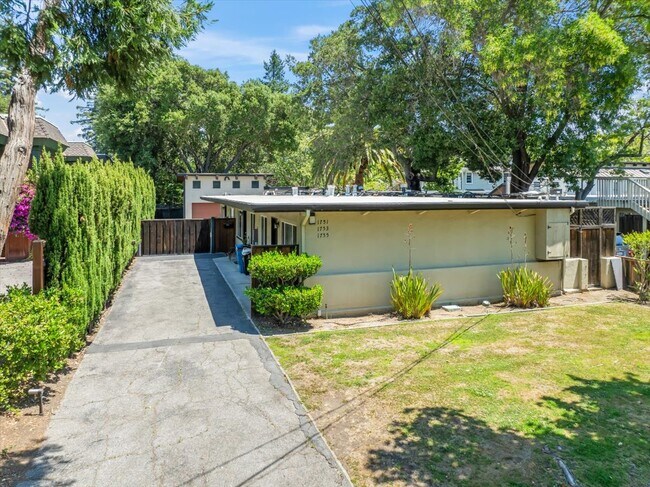 Plus de détails pour 1751 Alma St, Palo Alto, CA - Multi-résidentiel à vendre