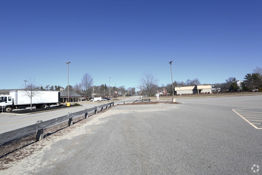 165 Market St, Rockland, MA for lease - Building Photo - Image 3 of 6