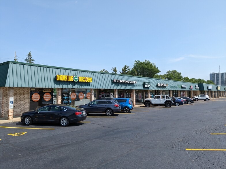 4579-4695 Great Northern Blvd, North Olmsted, OH for lease - Building Photo - Image 1 of 4