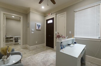 12262 Queenston Blvd, Houston, TX for lease Interior Photo- Image 2 of 18