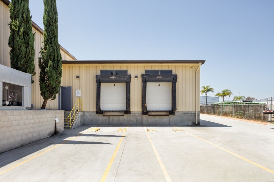 578 Enterprise St, Escondido, CA à vendre - Photo du bâtiment - Image 3 de 4