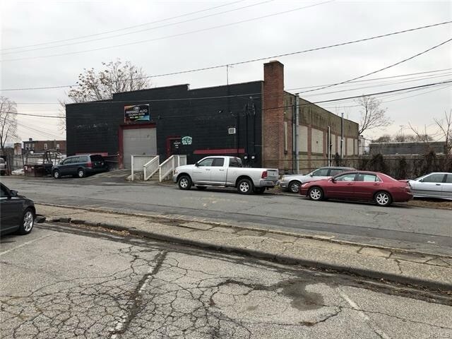 179 Van Ness St, Newburgh, NY à vendre - Photo du bâtiment - Image 3 de 5