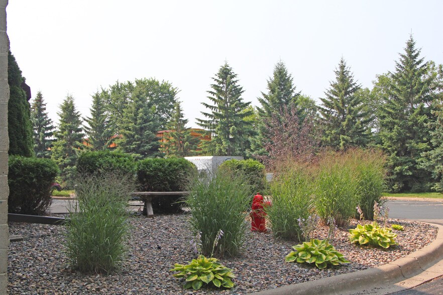 9550 W Bloomington Fwy, Bloomington, MN à louer - Photo du bâtiment - Image 2 de 11